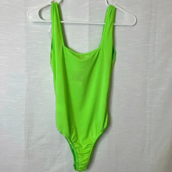 London Rose Fitted Neon Green Bodysuit - Picture 2 of 4